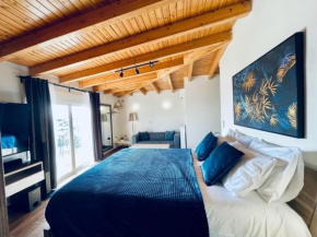 Deluxe Apartment With Sea View